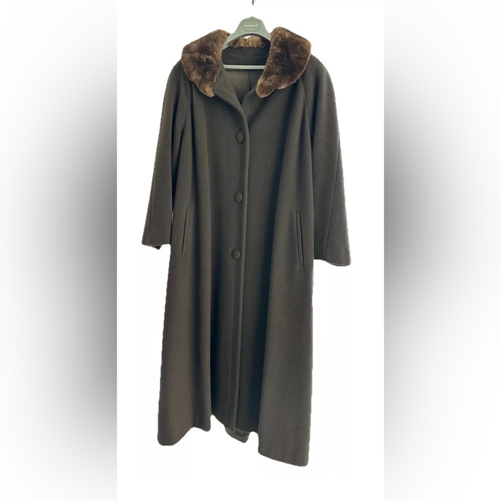 Coat, Vintage Regency Cashmere, brown, made for Saks, size 8, flattering fit!